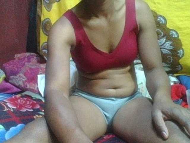 Transliacijos ekrano nuotraukos Raishahot