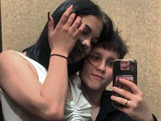 Erotinis vaizdo pokalbis Raven-Radiant