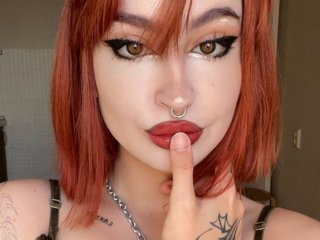 Erotinis vaizdo pokalbis RayniraJones