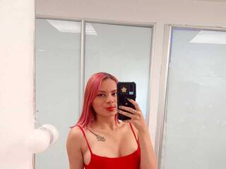 Erotinis vaizdo pokalbis Rayveen