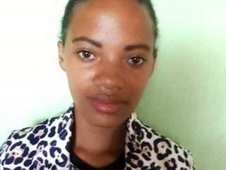 Erotinis vaizdo pokalbis Razafihaja