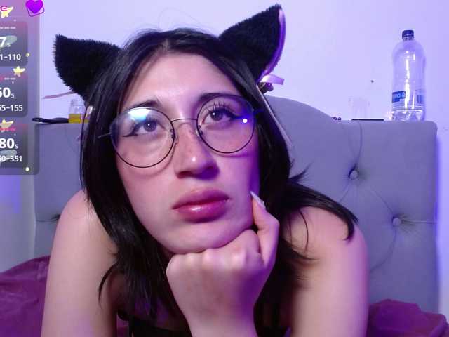 Nuotraukos Red-moonn let's play with my delicious wet pussy [9999 tokens remaining]