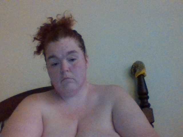 Nuotraukos rednecklady1 Its Monday, in Lockdown due to COVID, what yall doing.