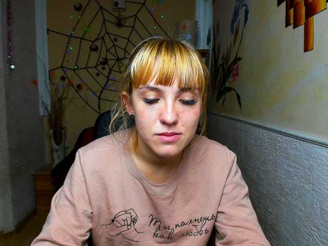 Transliacijos ekrano nuotraukos Reginasmilee