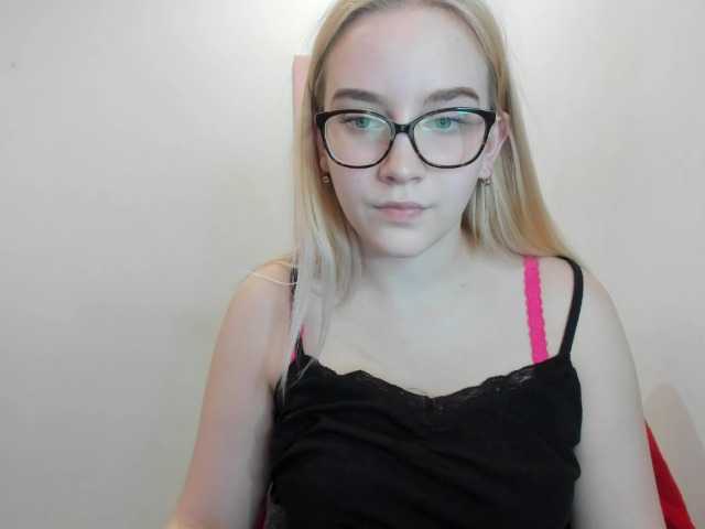 Nuotraukos rikkisix69 Hi guys :) My name is Rikki, my biggest strengths are my #bigtits, and #ass. Im still #teen, and #new here, and very #shy too. ;)