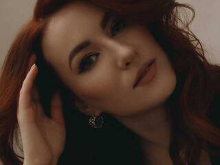 Erotinis vaizdo pokalbis Rinaaamur