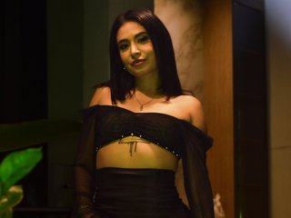 Erotinis vaizdo pokalbis RosalineBenz