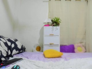 Erotinis vaizdo pokalbis RoseTinz45