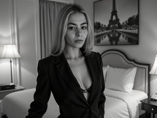 Erotinis vaizdo pokalbis RosieJune