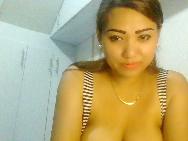 Nuotraukos Rosselyn tits 20, pussy 100, and full naked #499
