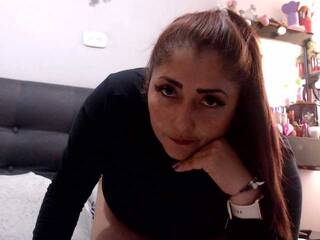 Erotinis vaizdo pokalbis ROUSE-22