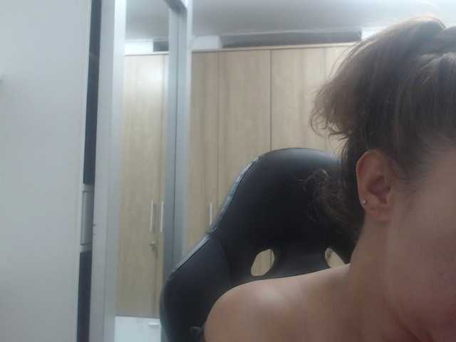 Transliacijos ekrano nuotraukos RoxanaMilf