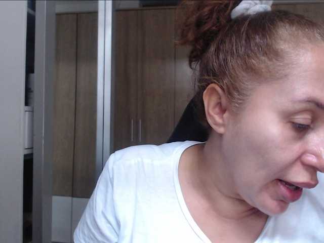 Transliacijos ekrano nuotraukos RoxanaMilf