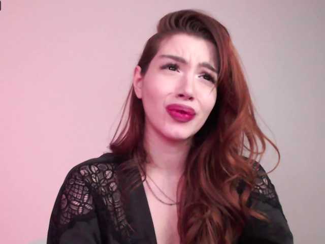 Nuotraukos Roxanne-Rouge want a lot of orgasms today!