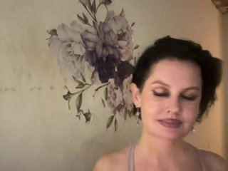 Erotinis vaizdo pokalbis RoyalBreasts