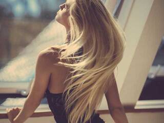 Erotinis vaizdo pokalbis Rozarr