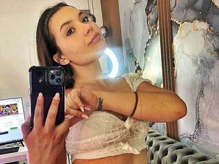 Erotinis vaizdo pokalbis RubyxBanks