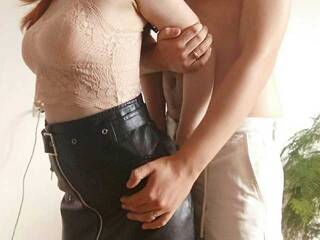 Erotinis vaizdo pokalbis RyVo