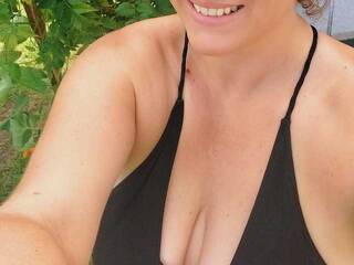 Erotinis vaizdo pokalbis Sadiesecret