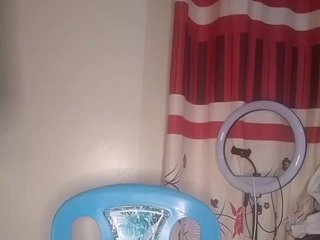 Erotinis vaizdo pokalbis Saffronsin