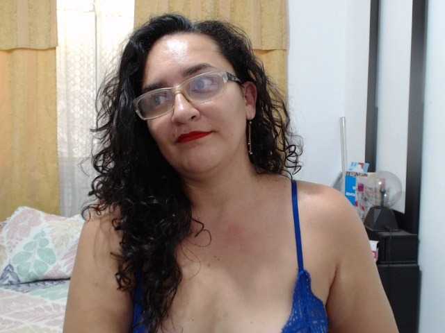 Nuotraukos SaimaJayeb Sound during the PVT or tkns show here !!!! I love man flirtatious and very affectionate *** Make me vibrate and my Squirt is ready for you ***#lovense #squirt #mature #hairy #anal #pvt