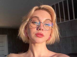 Erotinis vaizdo pokalbis sakuramt