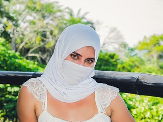 Erotinis vaizdo pokalbis salma-arabic