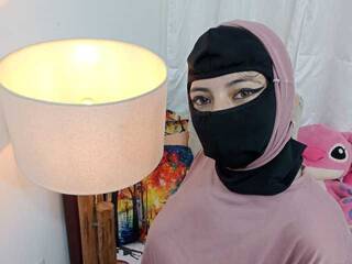 Erotinis vaizdo pokalbis salmanabila