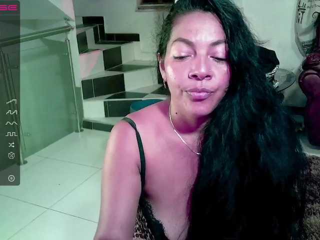 Transliacijos ekrano nuotraukos Salome-honey9