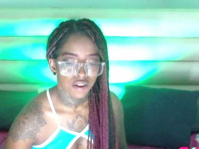 Transliacijos ekrano nuotraukos samantaafox