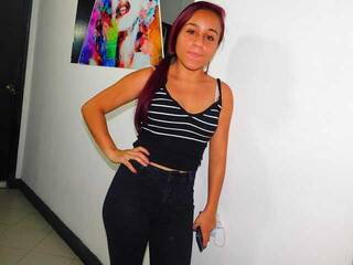 Erotinis vaizdo pokalbis SamantaMagnon