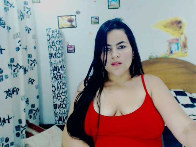 Nuotraukos samanttafoxxx Hello guys! ...pvt open and tip menu... #latina #dildo #hot #boobs #cute #curvy i am natural... Tip Menu: pm(5), show feet(20),show ass(25) ,show tits(30),show pussy(40),naked(150)