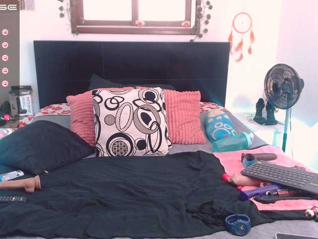 Transliacijos ekrano nuotraukos Sara-Milf-