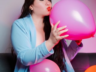 Erotinis vaizdo pokalbis Saraa-Clark