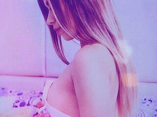 Erotinis vaizdo pokalbis Sarabrowm