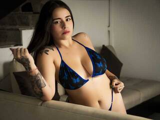 Erotinis vaizdo pokalbis SaraBrownn