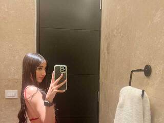 Erotinis vaizdo pokalbis SaraDevoe