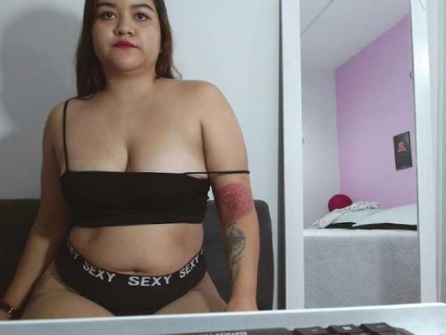 Nuotraukos SaraFranco I am new here! Welcome guys♥ #curvy #new #brunette