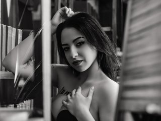 Erotinis vaizdo pokalbis Sarah-Dumont