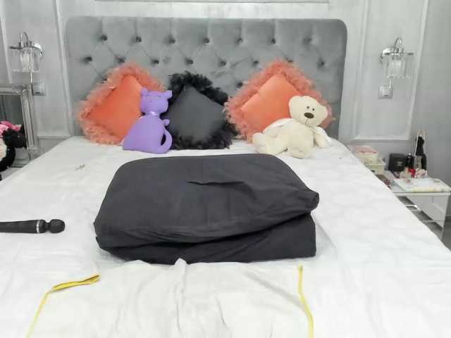 Transliacijos ekrano nuotraukos SaraJennyfer