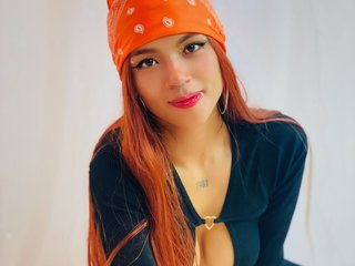Erotinis vaizdo pokalbis SaraLoveee
