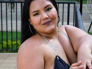 Erotinis vaizdo pokalbis Sashira