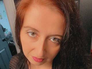 Erotinis vaizdo pokalbis Sassybb