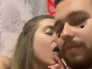 Erotinis vaizdo pokalbis Satanskids