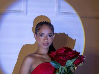 Erotinis vaizdo pokalbis Scarlett-