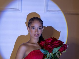 Erotinis vaizdo pokalbis Scarlett-
