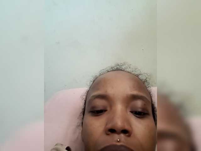 Transliacijos ekrano nuotraukos ScarlettDiorFoxx