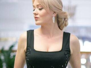 Erotinis vaizdo pokalbis Schweppess