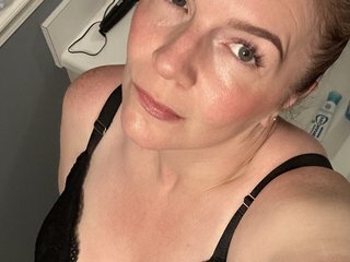 Erotinis vaizdo pokalbis Scottish-savannah