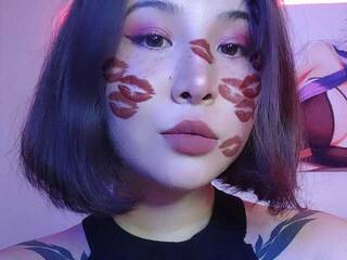 Erotinis vaizdo pokalbis seannabell